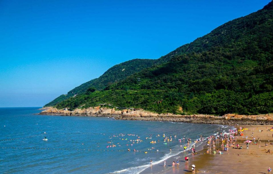 連云港花果山、連島海濱浴場、海底世界、傲來仙境純玩二日游,門票全含;無任何自費景點;398元/人;每周六發(fā)團(tuán)